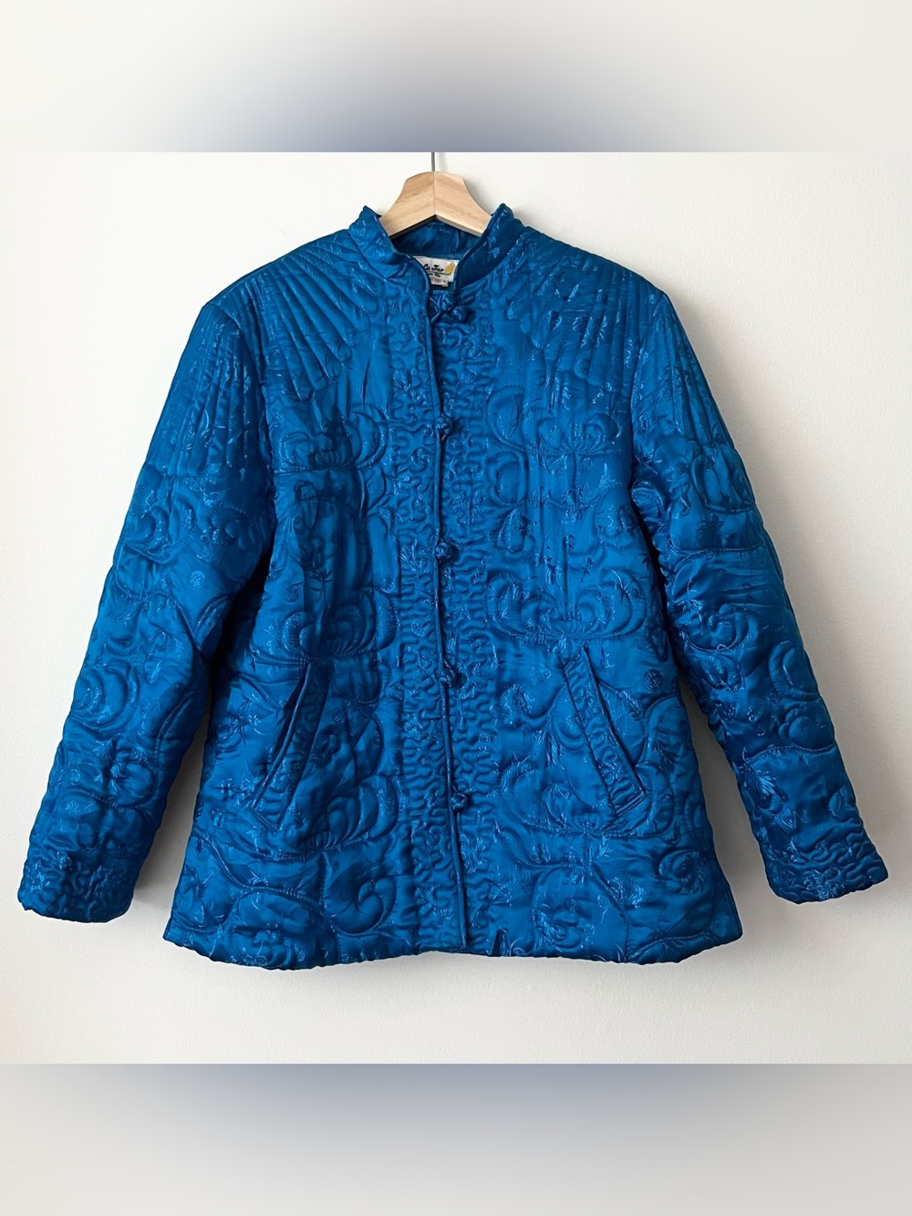 Vintage Women's 100% Silk Quilted Jacket Mandarin Collar Blue Size M Hong Kong